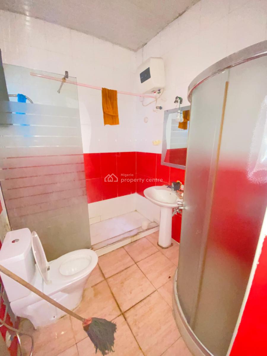 Spacious 4 Bedroom Terrace Duplex, Lekki Phase 1, Lekki, Lagos, Flat / Apartment for Rent