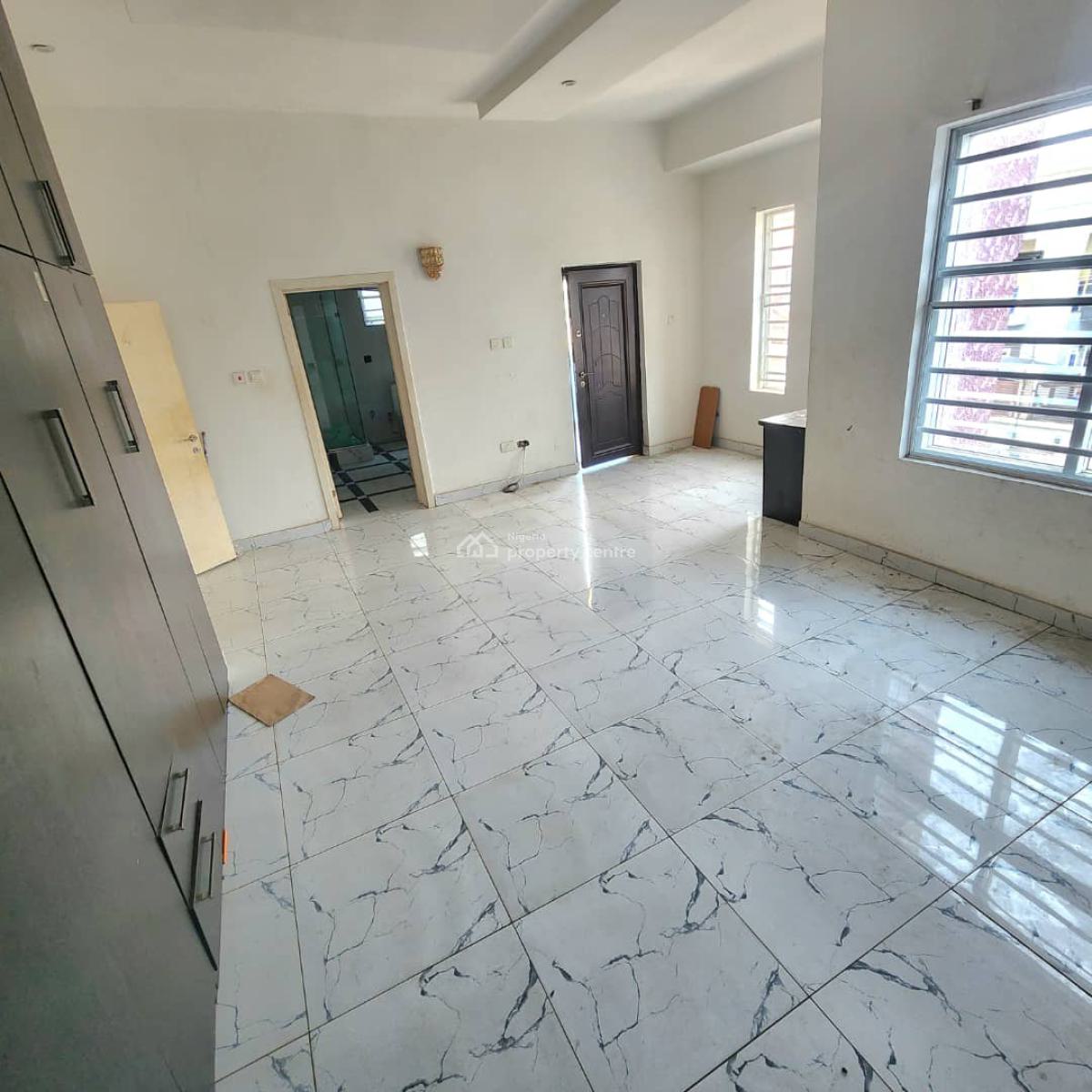 Spacious Master Bedroom in a Shared Apartment, Ikota, Lekki, Lagos, Ikota, Lekki, Lagos, Flat / Apartment for Rent