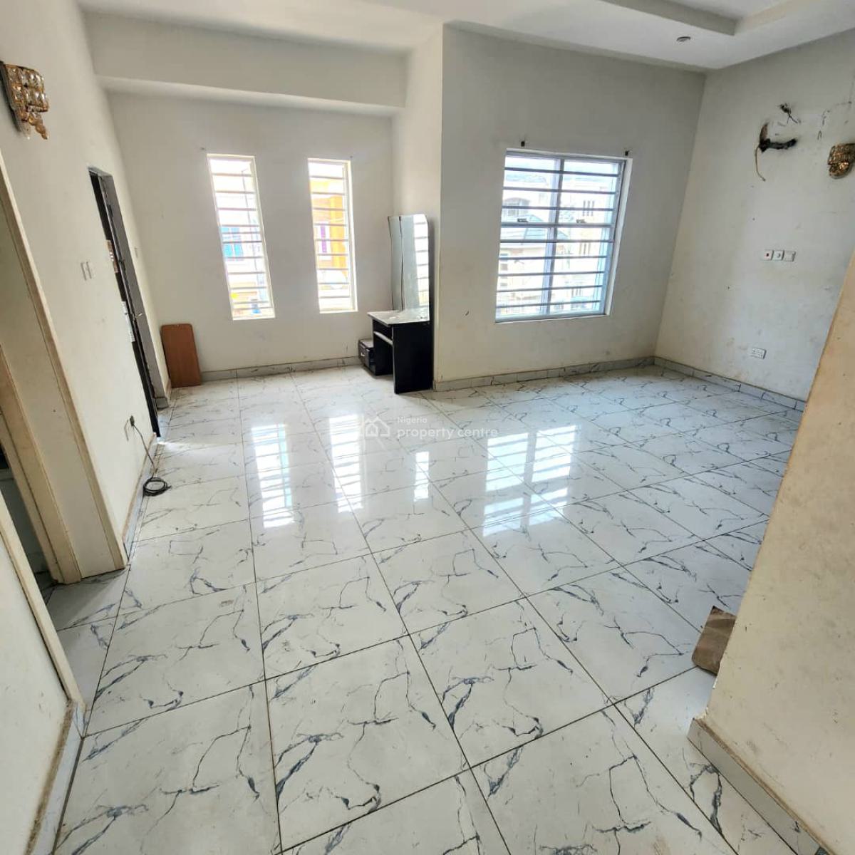 Spacious Master Bedroom in a Shared Apartment, Ikota, Lekki, Lagos, Ikota, Lekki, Lagos, Flat / Apartment for Rent