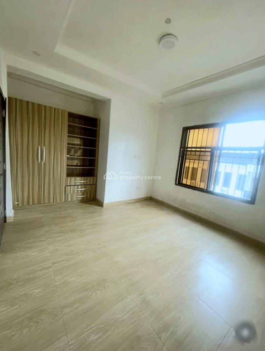 Well Maintained 2-bedroom Apartment, Itire-ikate, Surulere, Lagos, Flat / Apartment for Rent