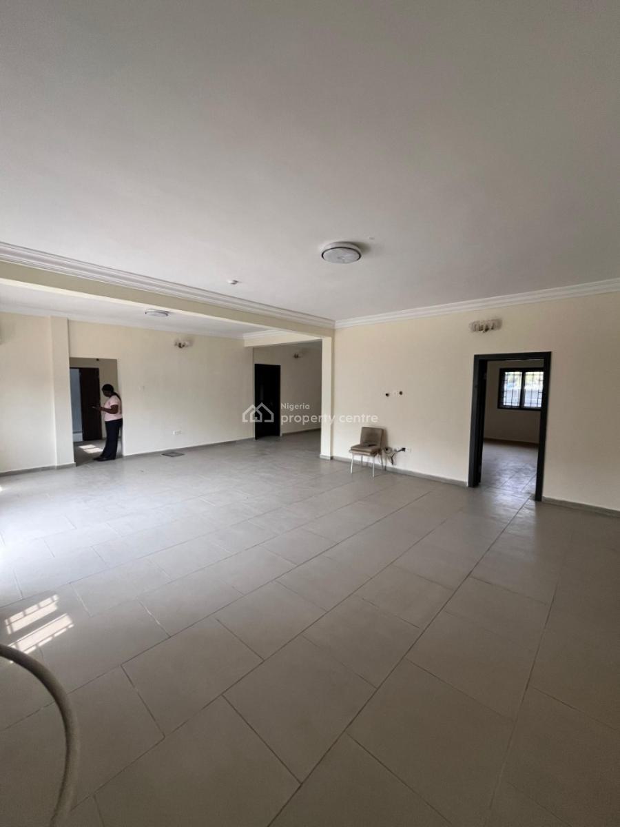 Spacious 3 Bedroom, Lekki Phase 1, Lekki, Lagos, Flat / Apartment for Rent