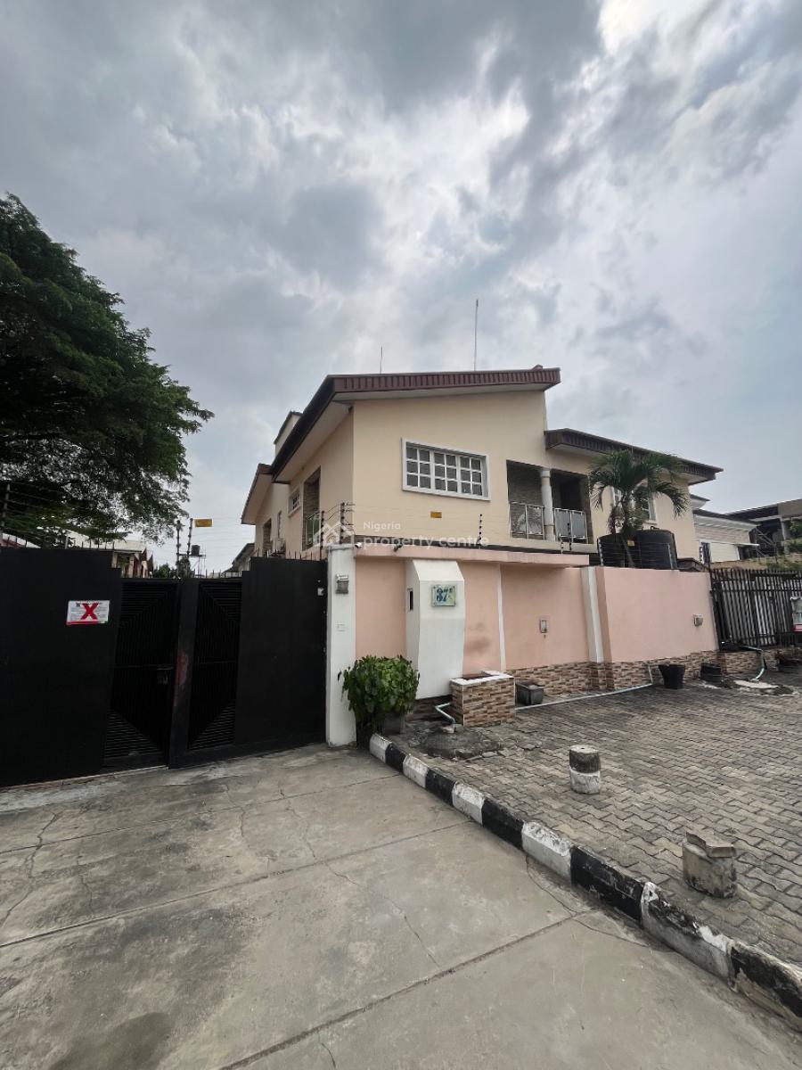 16 Rooms Hotel Space with Swimming Pool Available, Lekki Phase 1, Lekki, Lagos, Hotel / Guest House for Rent