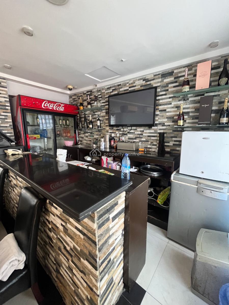 16 Rooms Hotel Space with Swimming Pool Available, Lekki Phase 1, Lekki, Lagos, Hotel / Guest House for Rent