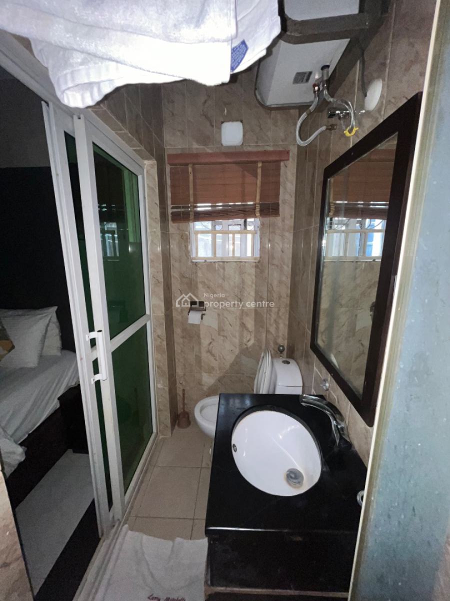 16 Rooms Hotel Space with Swimming Pool Available, Lekki Phase 1, Lekki, Lagos, Hotel / Guest House for Rent