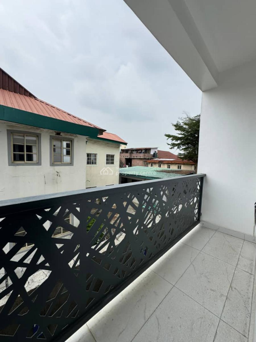 Luxury 3 Bedroom Flat with Excellent Fittings and Elevator, Yaba, Lagos, Flat / Apartment for Sale