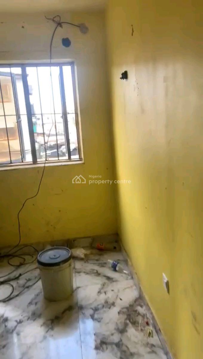 Neatly Used, Spacious and Standard 2 Bedroom Flat, Palmgrove, Ilupeju, Lagos, Flat / Apartment for Rent