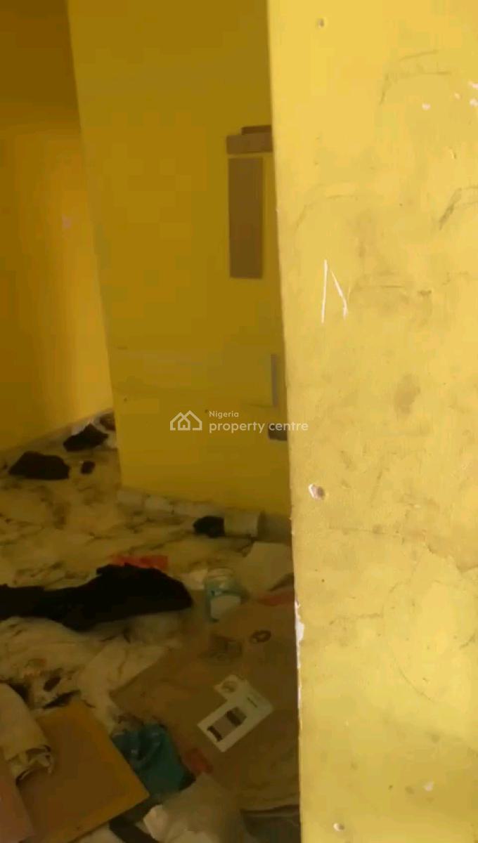 Neatly Used, Spacious and Standard 2 Bedroom Flat, Palmgrove, Ilupeju, Lagos, Flat / Apartment for Rent