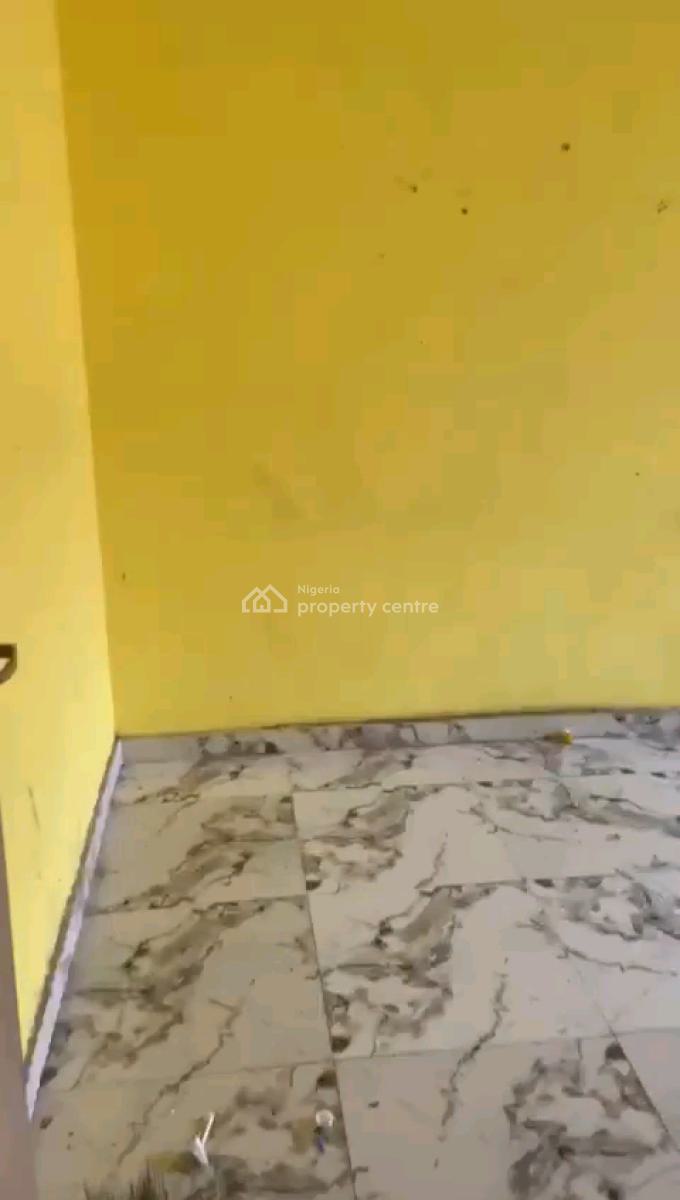 Neatly Used, Spacious and Standard 2 Bedroom Flat, Palmgrove, Ilupeju, Lagos, Flat / Apartment for Rent