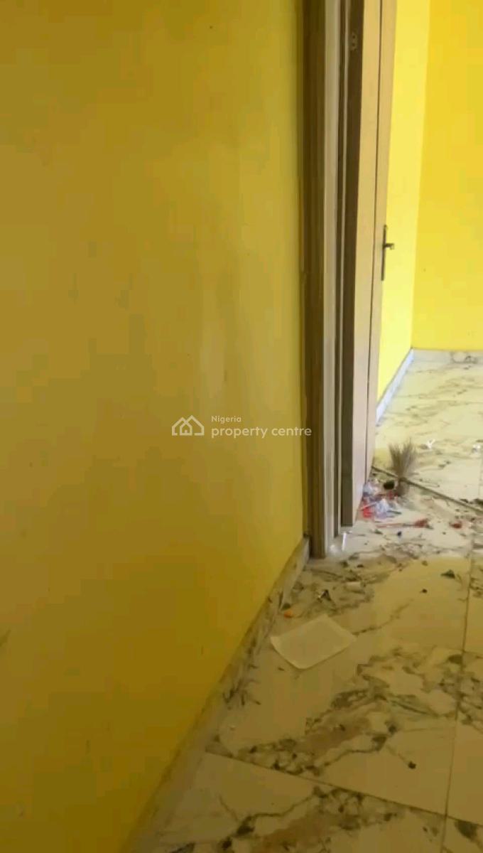 Neatly Used, Spacious and Standard 2 Bedroom Flat, Palmgrove, Ilupeju, Lagos, Flat / Apartment for Rent