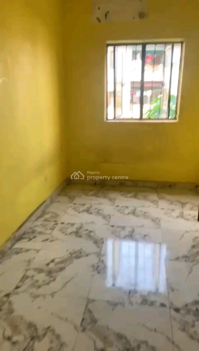 Neatly Used, Spacious and Standard 2 Bedroom Flat, Palmgrove, Ilupeju, Lagos, Flat / Apartment for Rent