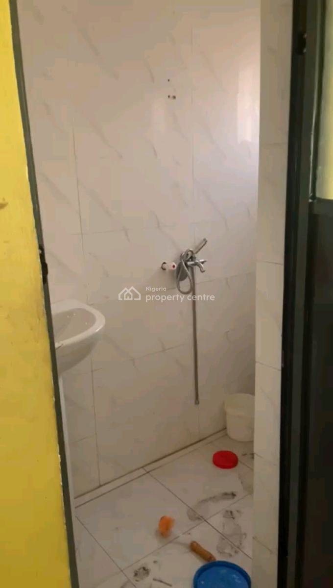 Neatly Used, Spacious and Standard 2 Bedroom Flat, Palmgrove, Ilupeju, Lagos, Flat / Apartment for Rent