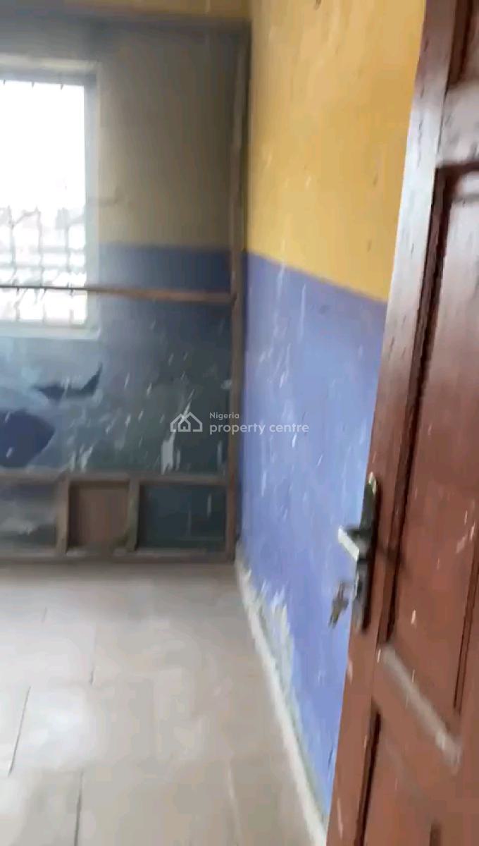 Neatly Used, Spacious and Standard 3 Bedroom Flat, Off Kayode, Onipanu, Shomolu, Lagos, Flat / Apartment for Rent