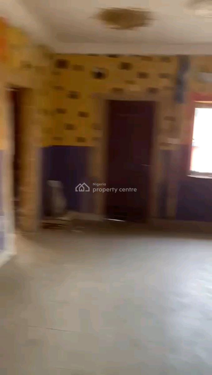 Neatly Used, Spacious and Standard 3 Bedroom Flat, Off Kayode, Onipanu, Shomolu, Lagos, Flat / Apartment for Rent