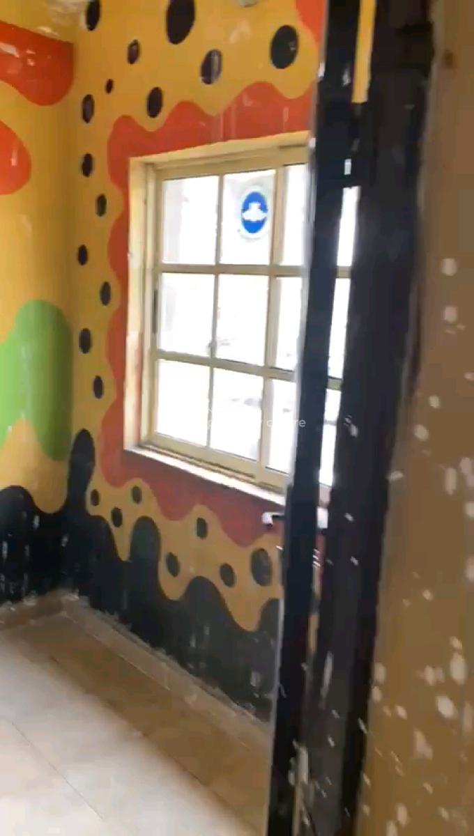 Neatly Used, Spacious and Standard 3 Bedroom Flat, Off Kayode, Onipanu, Shomolu, Lagos, Flat / Apartment for Rent