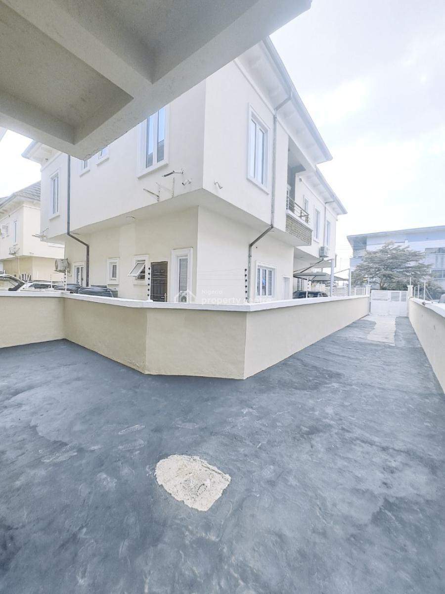 Well Built 4 Bedroom Semi-detached Duplex with Bq, Idado, Lekki, Lagos, Semi-detached Duplex for Rent