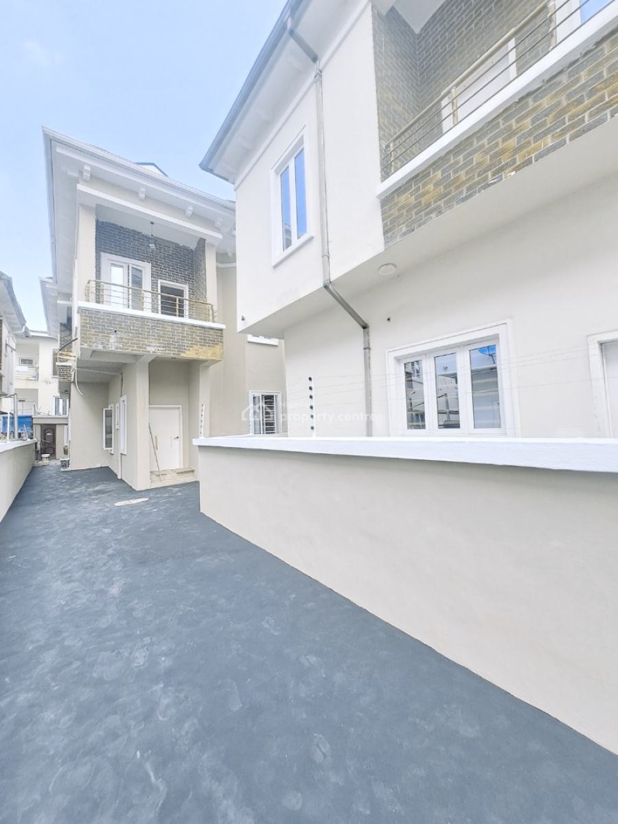 Well Built 4 Bedroom Semi-detached Duplex with Bq, Idado, Lekki, Lagos, Semi-detached Duplex for Rent