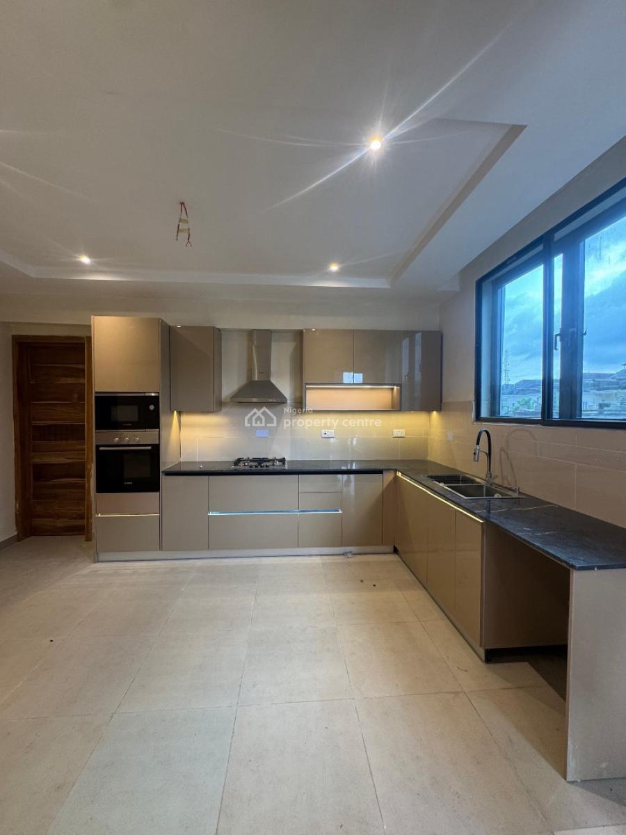 Lovely 2 Bedroom Apartment with Elevator and Pool, Lekki Phase 1, Lekki, Lagos, Flat / Apartment for Rent