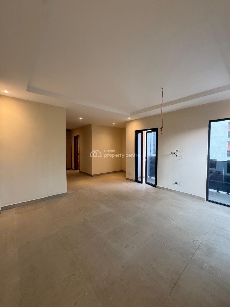 Lovely 2 Bedroom Apartment with Elevator and Pool, Lekki Phase 1, Lekki, Lagos, Flat / Apartment for Rent