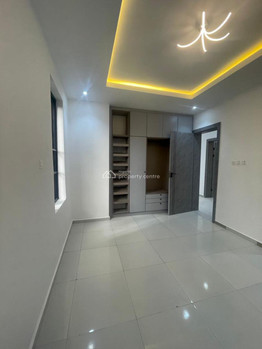 Luxury 4 Bedroom Maisonette with Bq  in a Serene Environment, Lekki Phase 1, Lekki, Lagos, Flat / Apartment for Rent