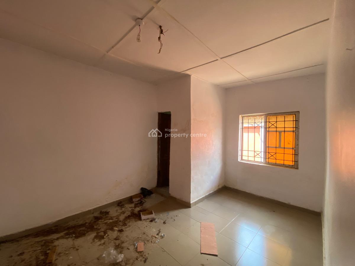 Well Maintained Mini Flat, Ikorodu, Lagos, Mini Flat (room and Parlour) for Rent