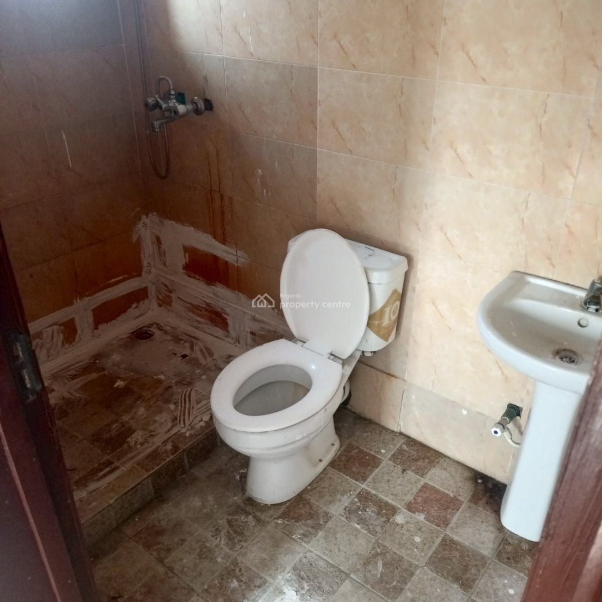 Shared Apartment Self Contain, Ado Road, Badore, Ajah, Lagos, Self Contain (single Rooms) for Rent