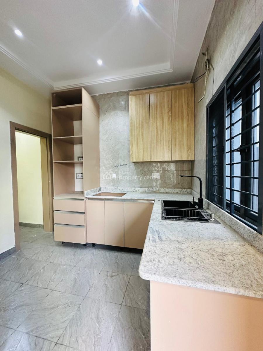 Newly Built 2 Bedroom Apartment and 4 Bedroom Penthouse with Study, Lekki Phase 1, Lekki, Lagos, Flat / Apartment for Sale