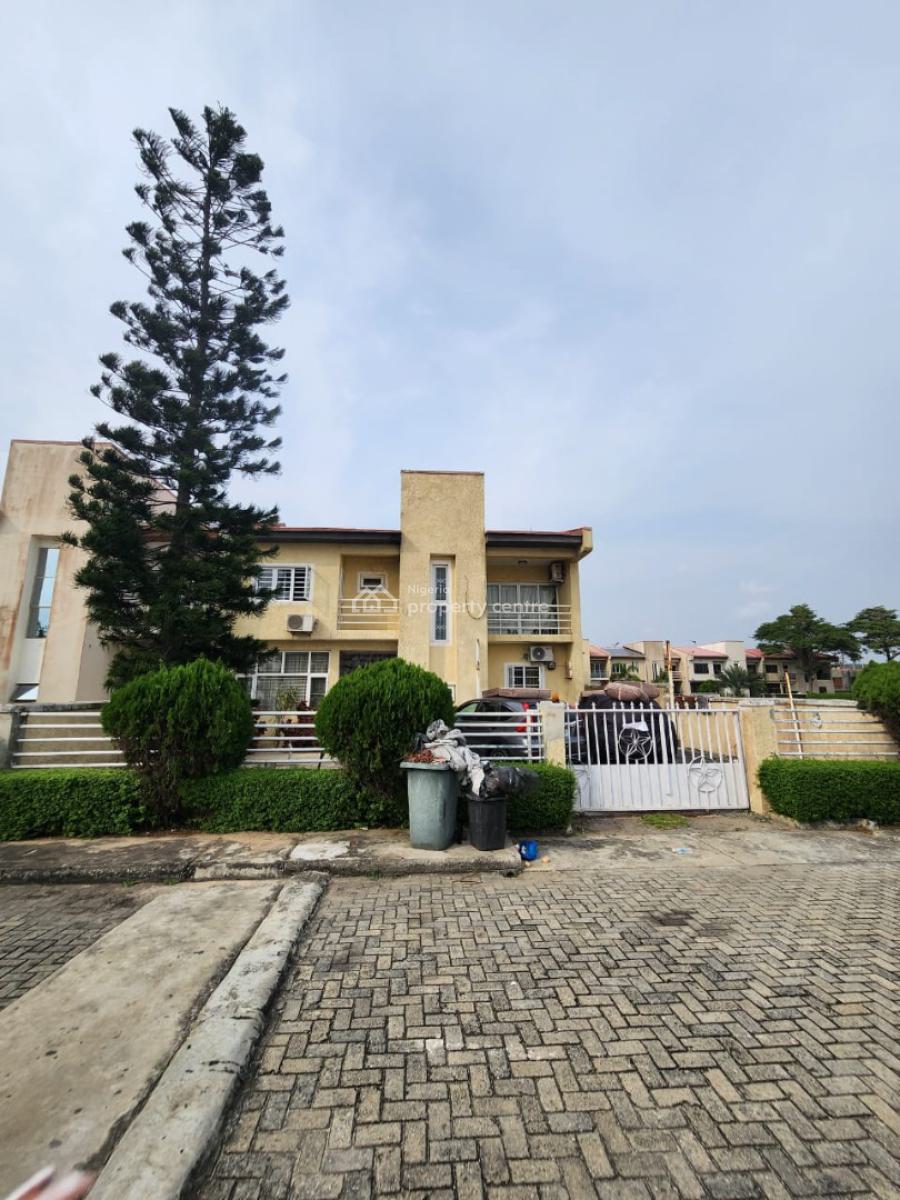 Well Finished Self Serviced of 3 Bedroom Terrace with a Room Bq, Lekki Phase 1, Lekki, Lagos, Terraced Duplex for Rent