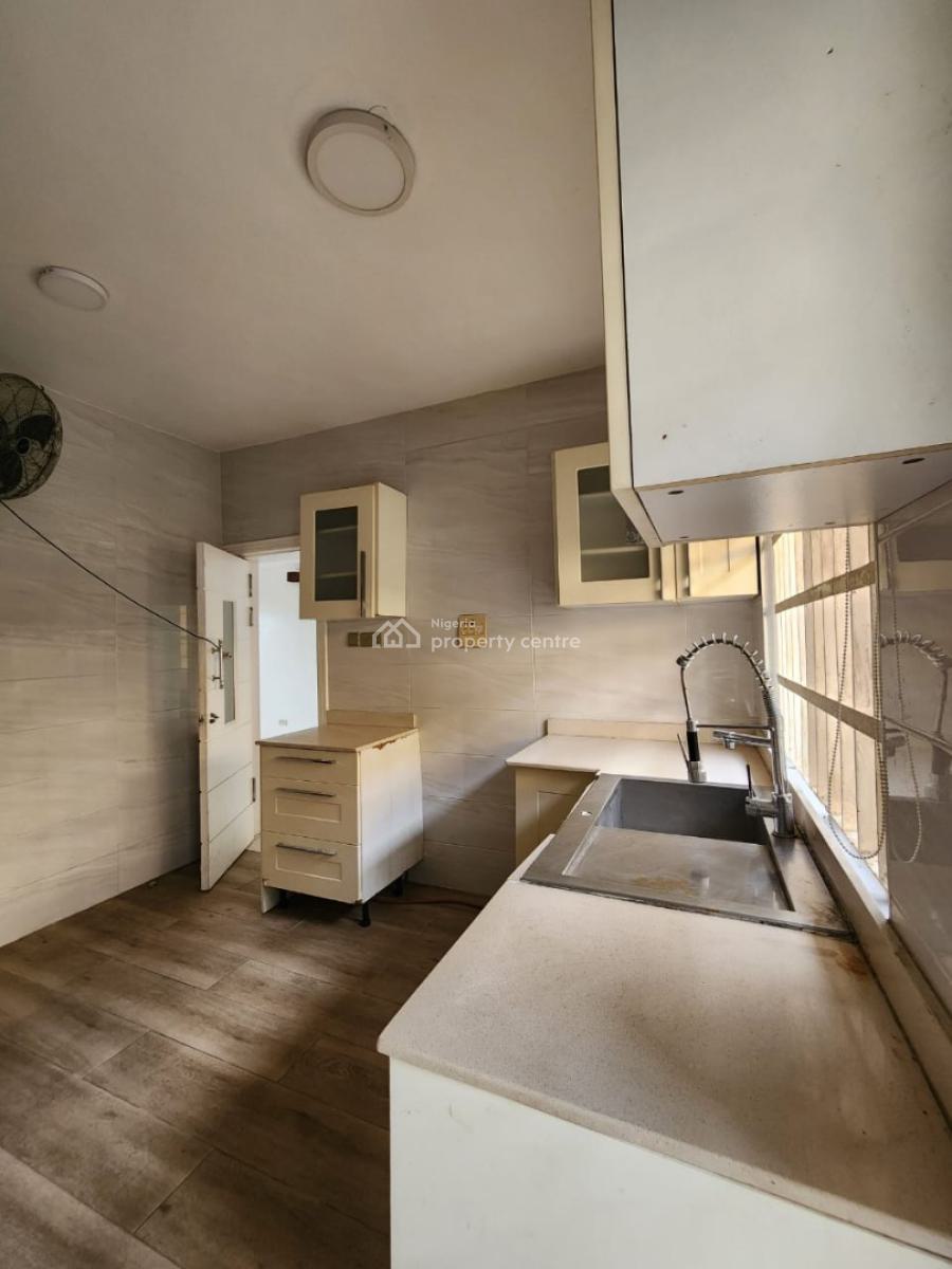 Well Finished Self Serviced of 3 Bedroom Terrace with a Room Bq, Lekki Phase 1, Lekki, Lagos, Terraced Duplex for Rent