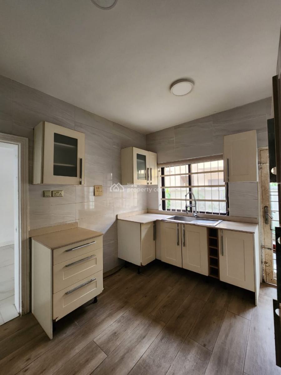 Well Finished Self Serviced of 3 Bedroom Terrace with a Room Bq, Lekki Phase 1, Lekki, Lagos, Terraced Duplex for Rent