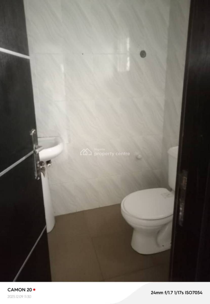 Newly Renovated 3 Bedroom Apartment, Addo, Ajah, Lagos, Flat / Apartment for Rent