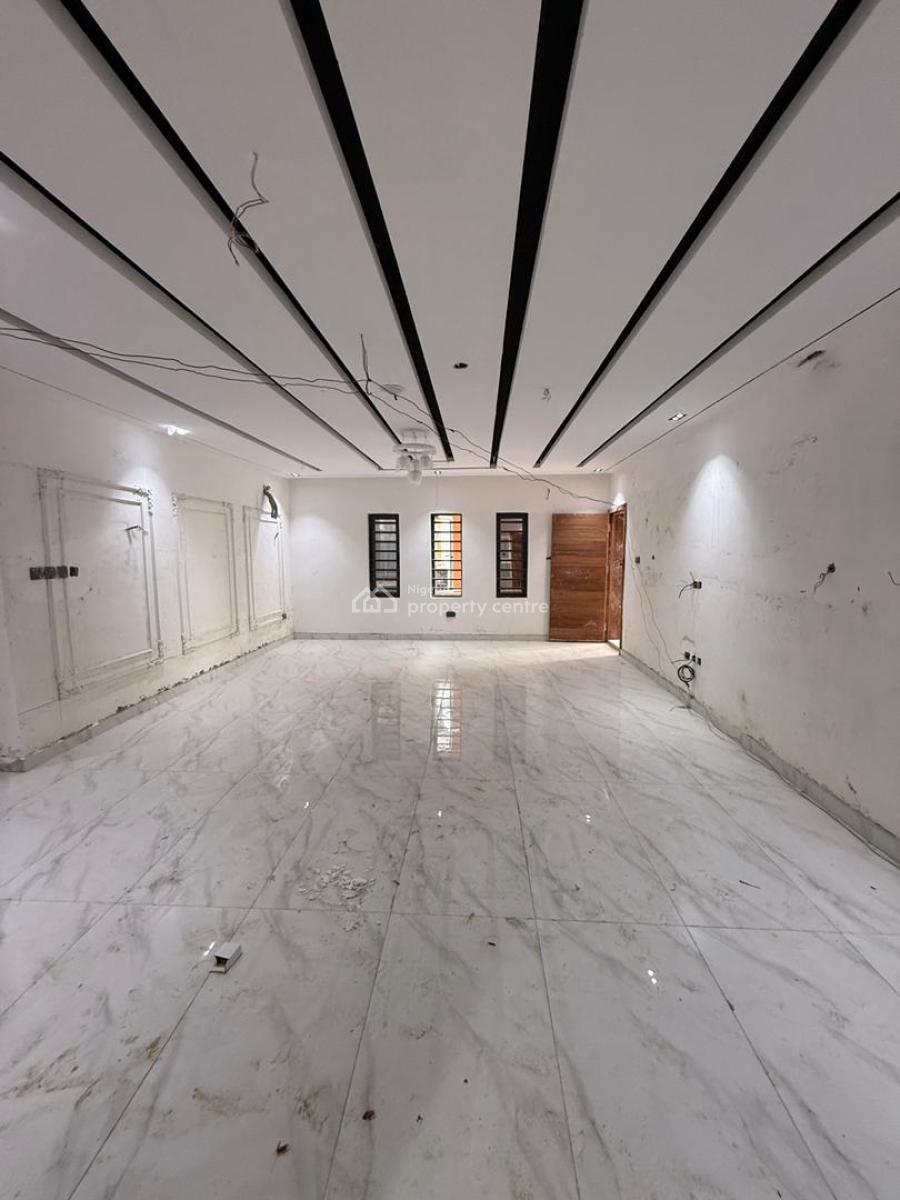 Own a Luxury Spacious 3 Bedroom Ensuited Apartment with Elevator, Lekki Road, Lekki Phase 1, Lekki, Lagos, Block of Flats for Sale