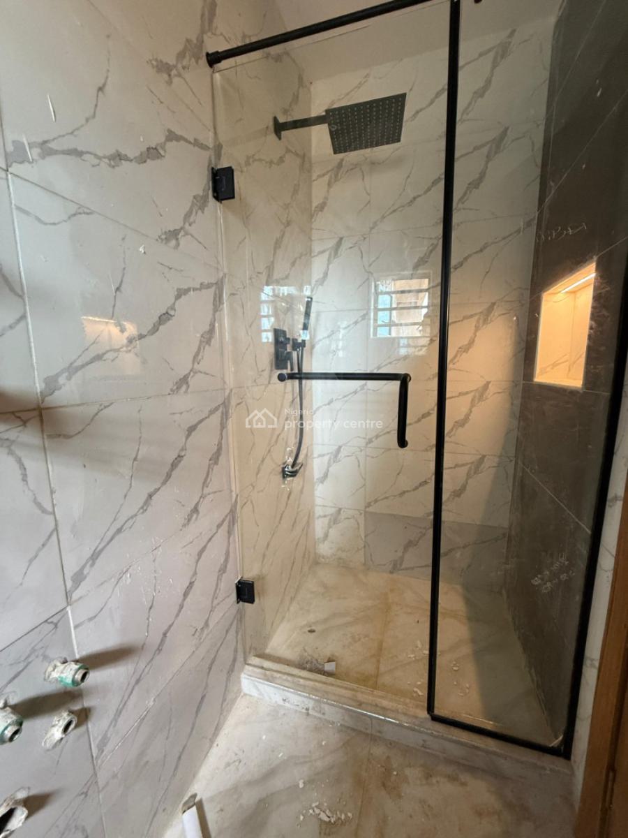 Own a Luxury Spacious 3 Bedroom Ensuited Apartment with Elevator, Lekki Road, Lekki Phase 1, Lekki, Lagos, Block of Flats for Sale