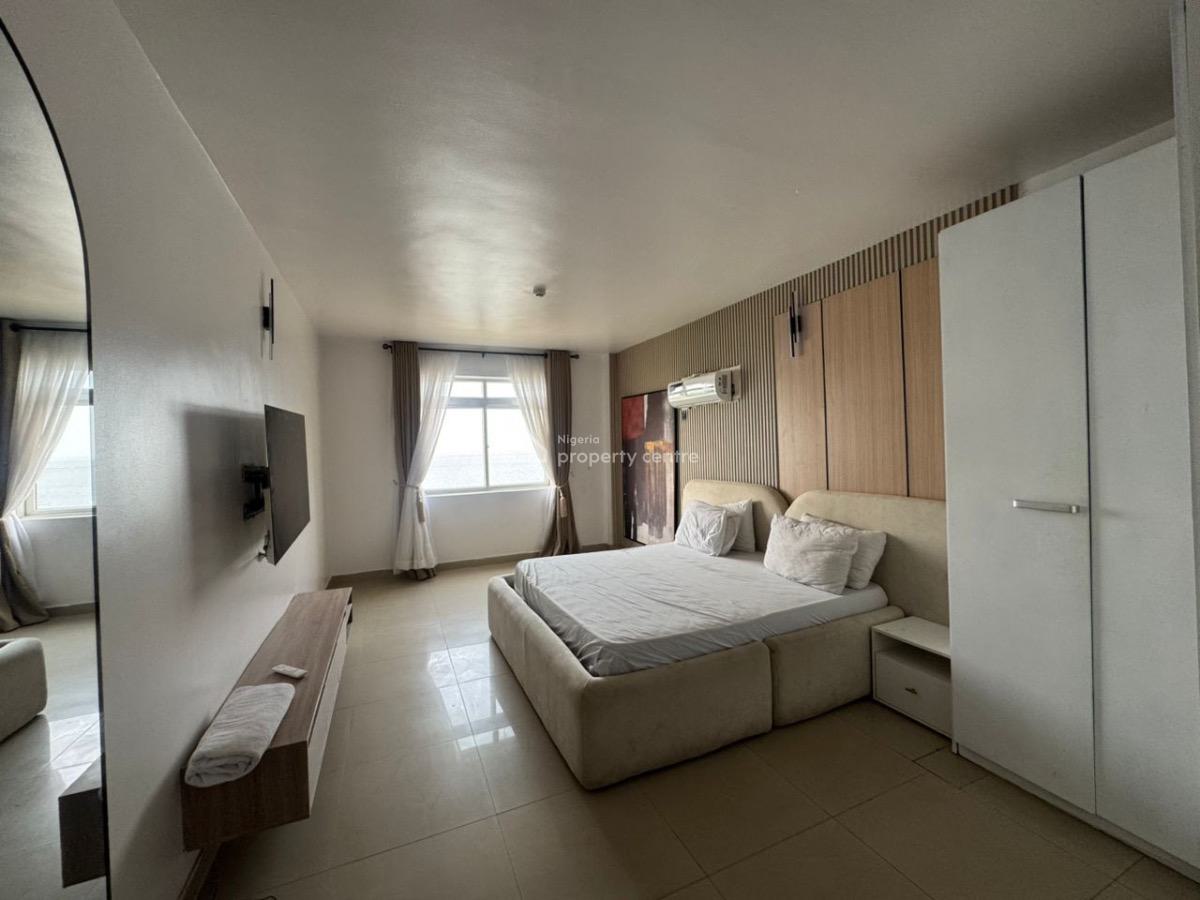 Luxury 3 Bedroom Waterfront Apartment, Off Admiralty Way, Lekki Phase 1, Lekki, Lagos, Flat / Apartment for Sale