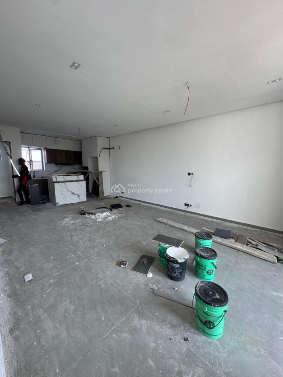 Self Compound, 2-floor 4 Bedroom Terrace Duplex with Bq, Lekki Phase 1, Lekki, Lagos, Terraced Duplex for Sale