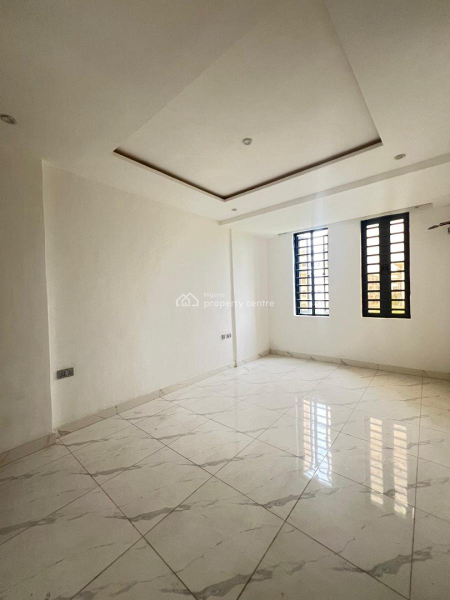 Contemporary 2 Bedroom Apartment, Lekki Phase 1, Lekki, Lagos, Flat / Apartment for Sale