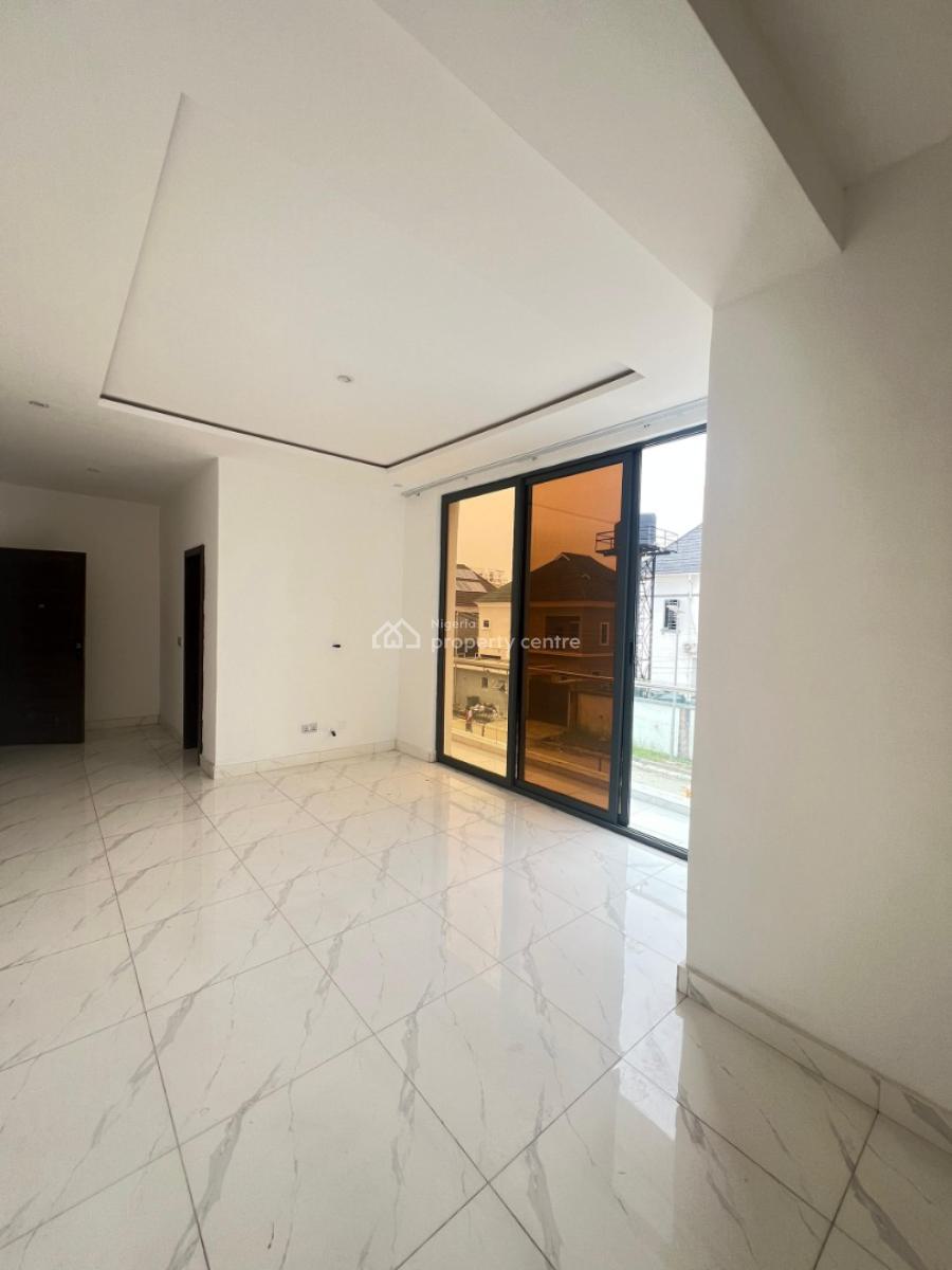 Contemporary 2 Bedroom Apartment, Lekki Phase 1, Lekki, Lagos, Flat / Apartment for Sale