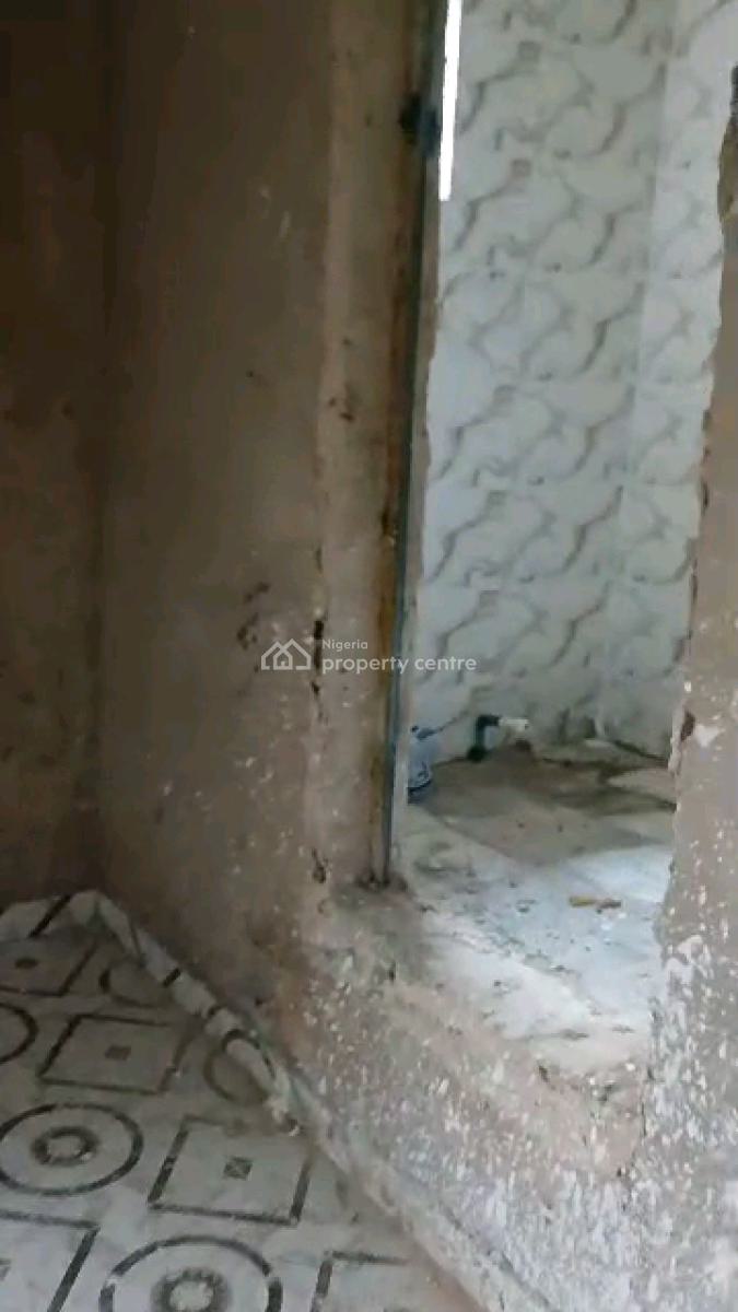 Newly Built and  Spacious Mini Flat, Onike, Iwaya, Yaba, Lagos, Mini Flat (room and Parlour) for Rent