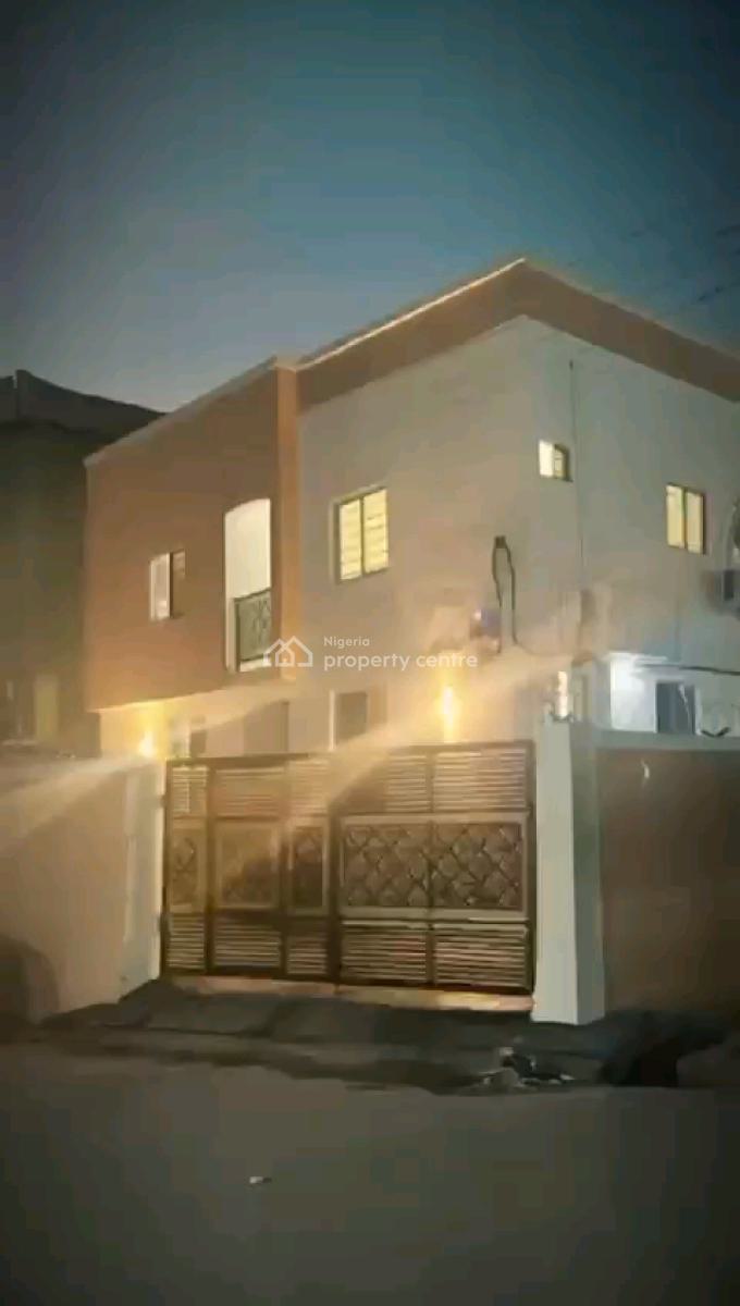 Studio Apartment., Akilo Street, Ladilak, Shomolu, Lagos, Self Contain (single Rooms) for Sale