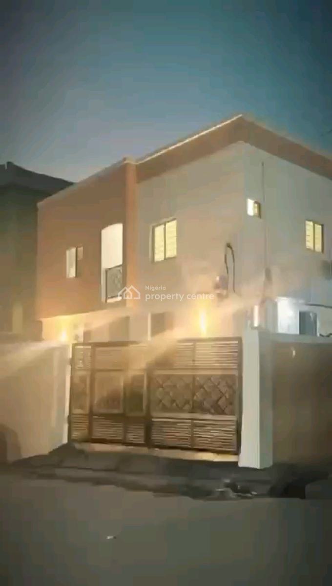 Studio Apartment., Akilo Street, Ladilak, Shomolu, Lagos, Self Contain (single Rooms) for Sale
