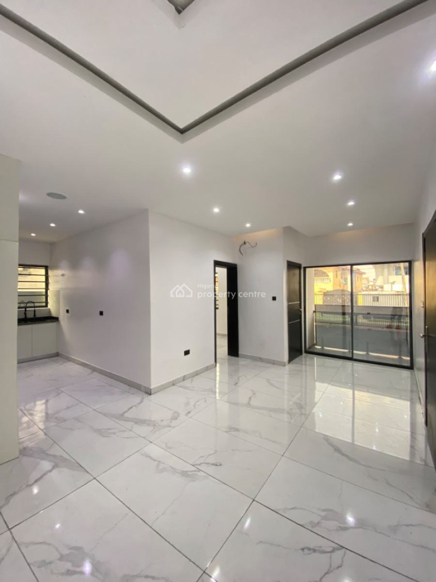 2 Bedroom Flat with Elevator, Lekki Phase 1, Lekki, Lagos, Flat / Apartment for Sale