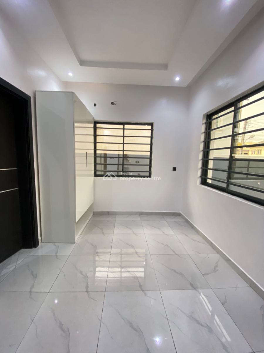 2 Bedroom Flat with Elevator, Lekki Phase 1, Lekki, Lagos, Flat / Apartment for Sale