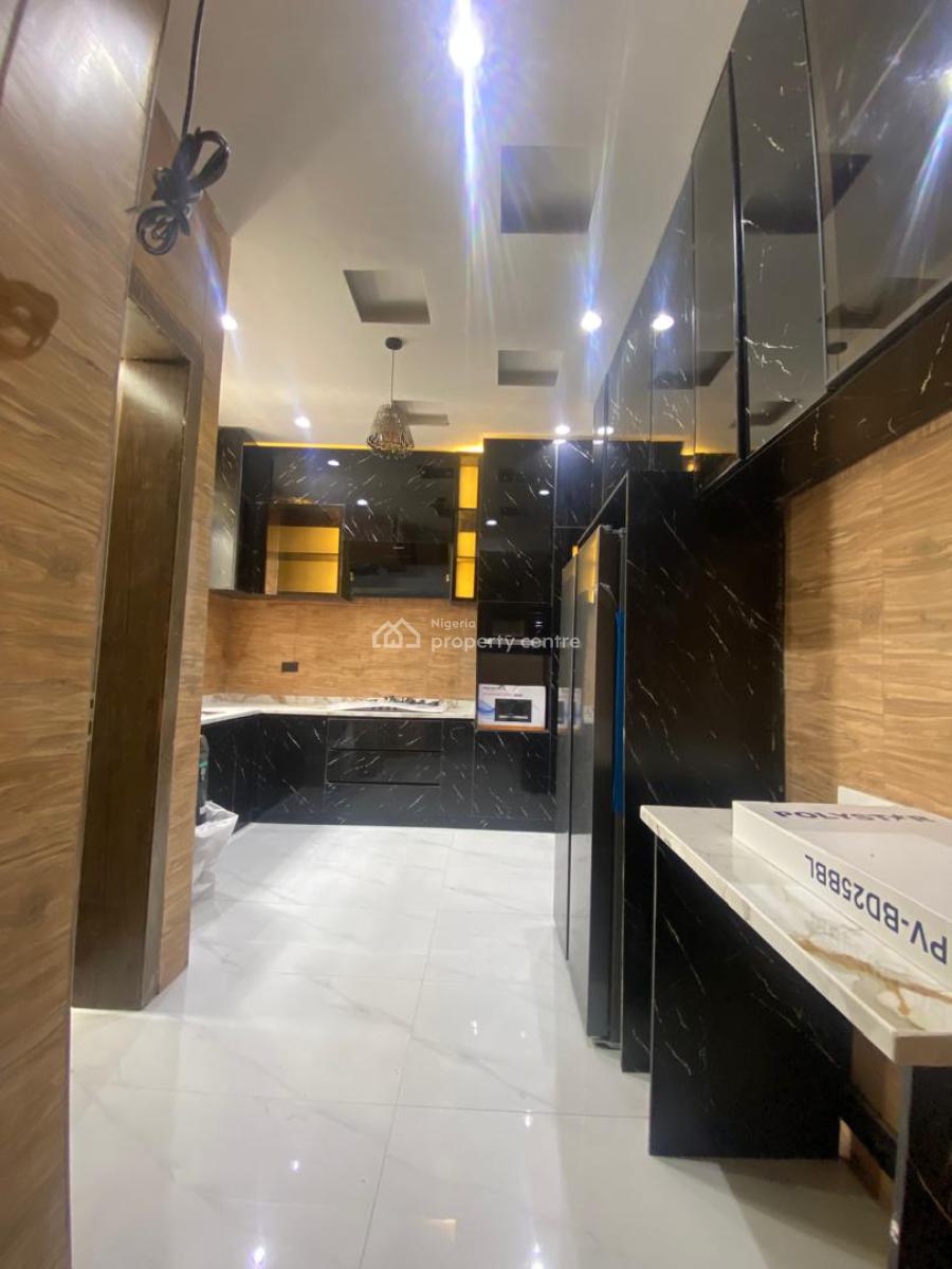 3 Bedroom Apartment with Bq, Lekki Phase 1, Lekki, Lagos, Flat / Apartment for Sale