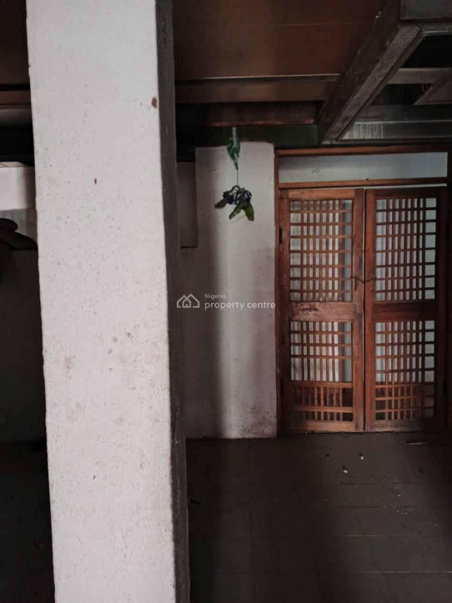 18 Bedroom Flat + Bq, Wuse 2, Abuja, Flat / Apartment for Rent