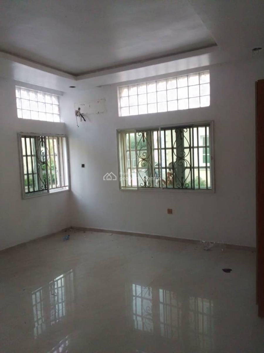 Spacious 3 Bedroom Flat with Swimming Pool, Off Admiralty Way, Lekki Phase 1, Lekki, Lagos, Flat / Apartment for Rent