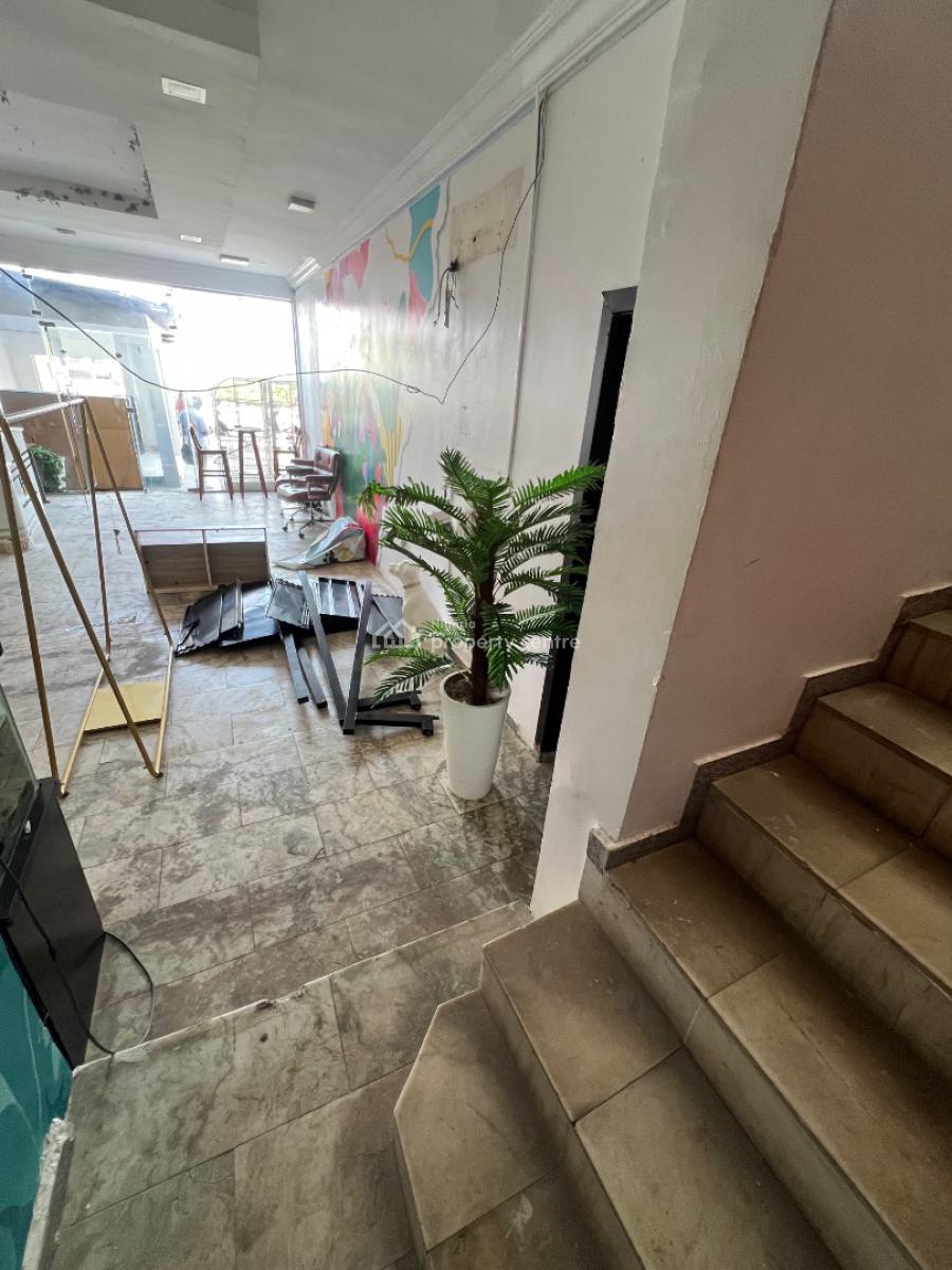 Ground Floor Shop / Commercial Space Facing a Major Commercial Road, Lekki Phase 1, Lekki, Lagos, Commercial Property for Rent