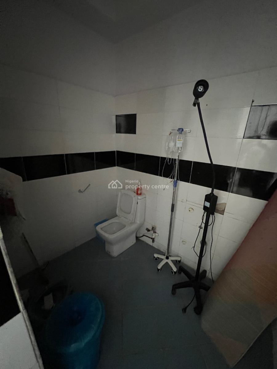 Ground Floor Shop / Commercial Space Facing a Major Commercial Road, Lekki Phase 1, Lekki, Lagos, Commercial Property for Rent