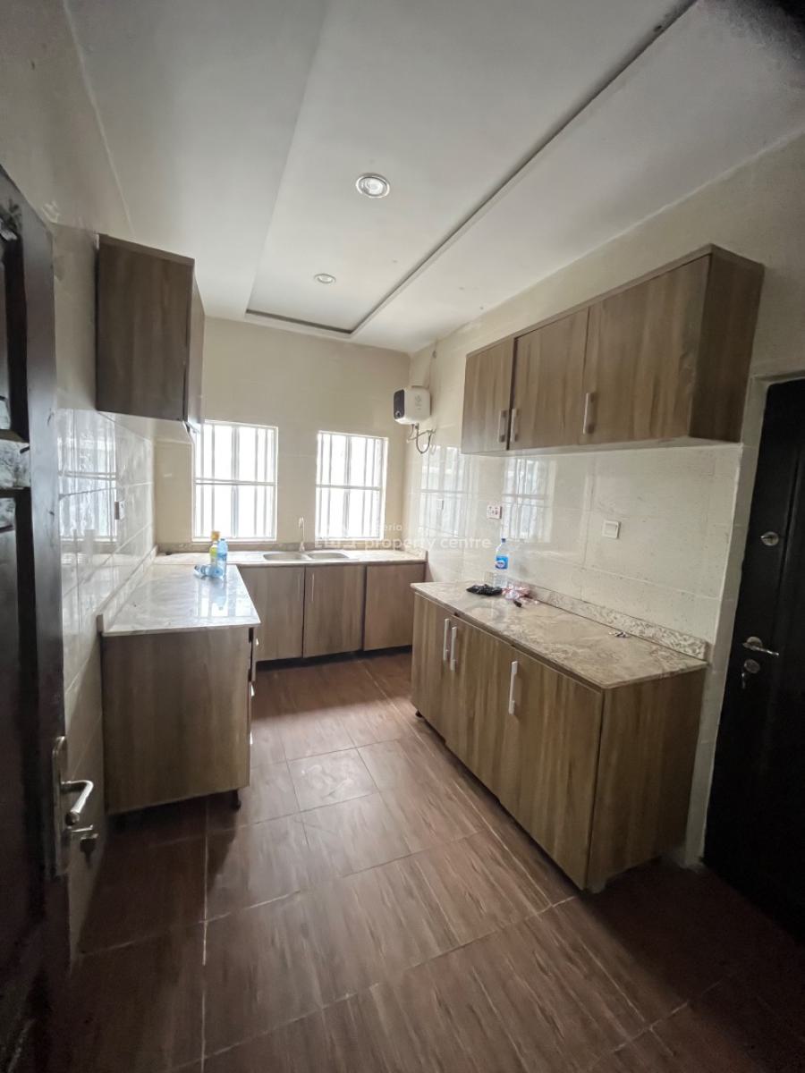 3 Bedroom Apartment on The Ground Floor, Ilasan, Ikate, Lekki, Lagos, Flat / Apartment for Rent