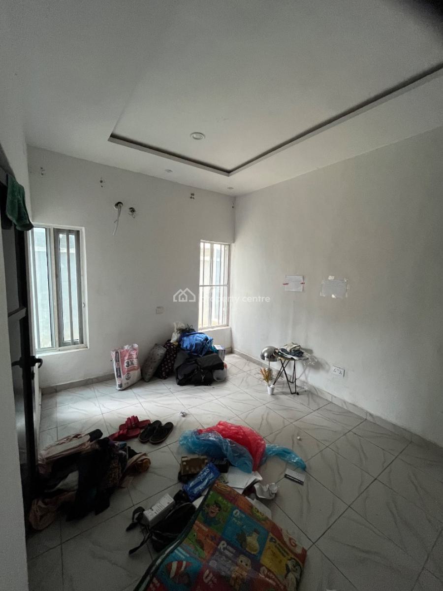 3 Bedroom Apartment on The Ground Floor, Ilasan, Ikate, Lekki, Lagos, Flat / Apartment for Rent