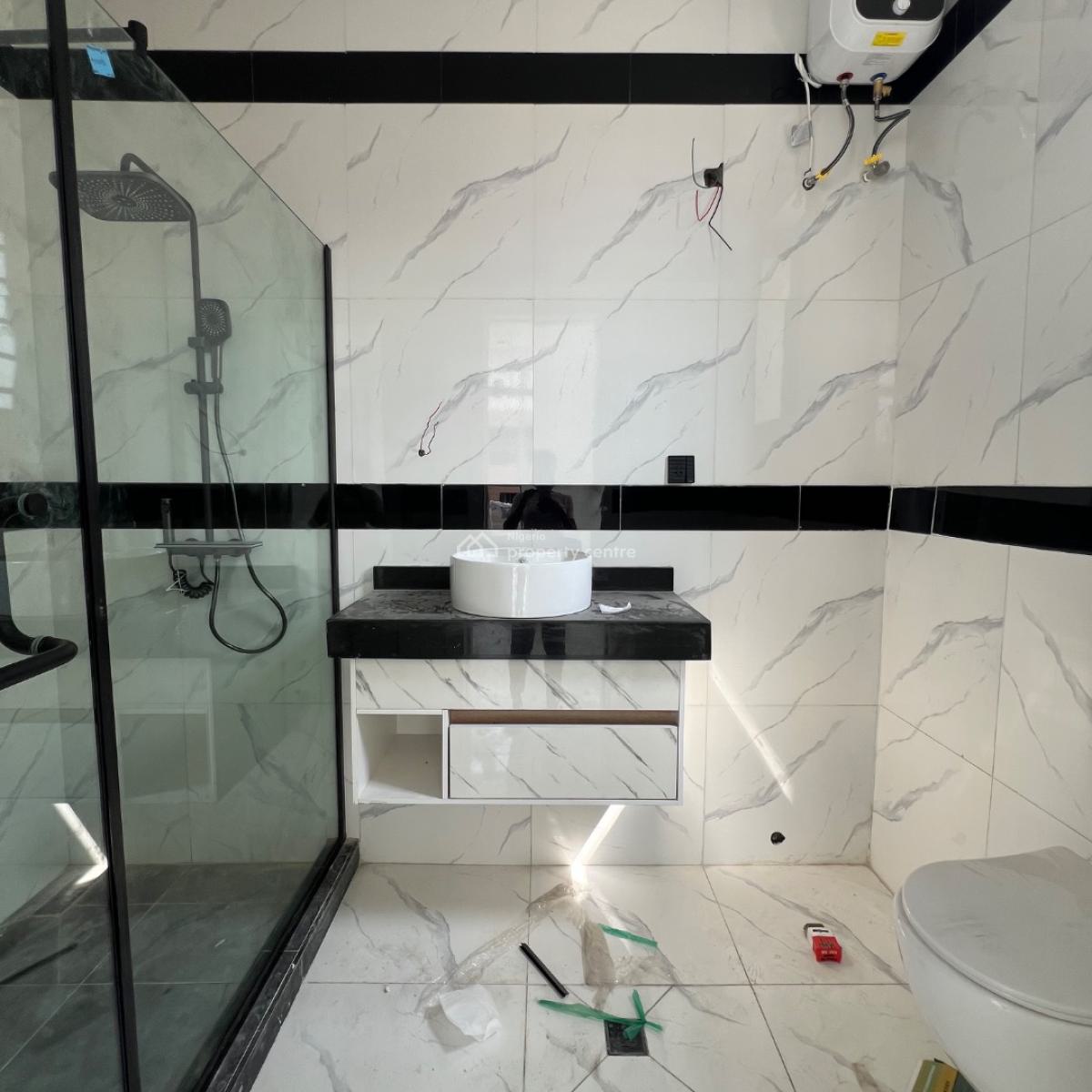 2 Bedroom Flat, Lekki Phase 1, Lekki, Lagos, Flat / Apartment for Sale