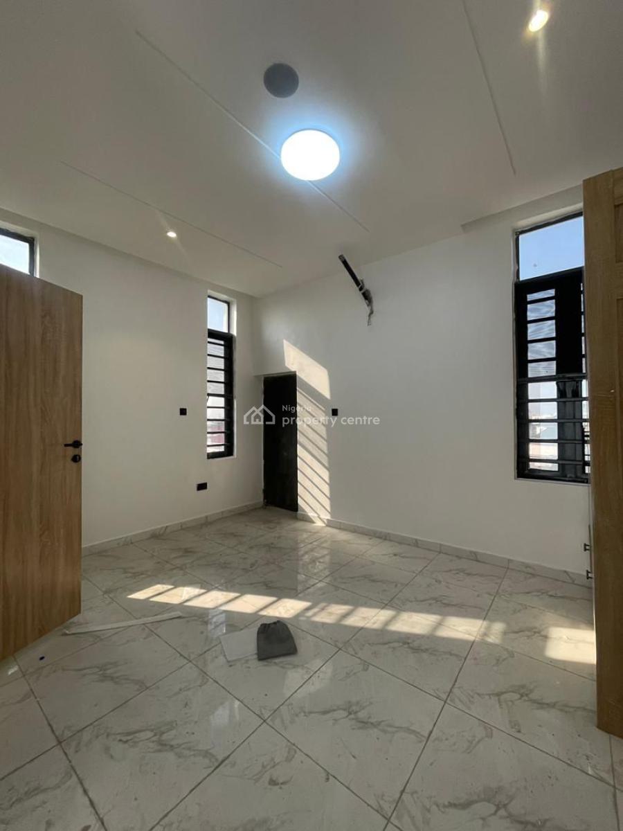 2 Bedroom Apartment, Ologolo, Lekki, Lagos, Block of Flats for Sale